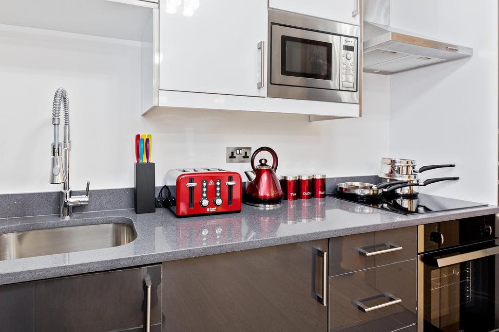 Metro Service Apartments Бедфорд Экстерьер фото